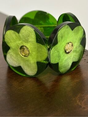 Vintage Chunky Green Lucite Flower Bracelet Wide Resin Boho Statement